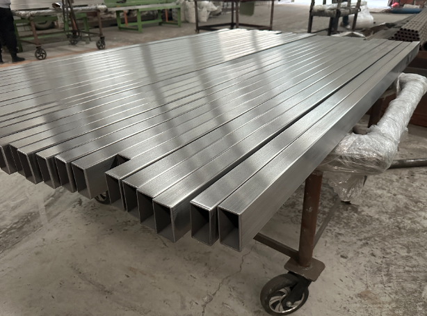 镇江新能源汽车用不锈钢方管 现货